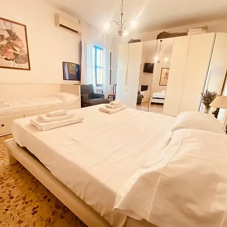 Villa Splendida Con Piscina